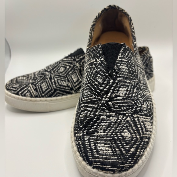 Dolce Vita Sumna Black/White Jamaican Print Wove Textile Slip-On Shoes Men’s 8 - Picture 3 of 11